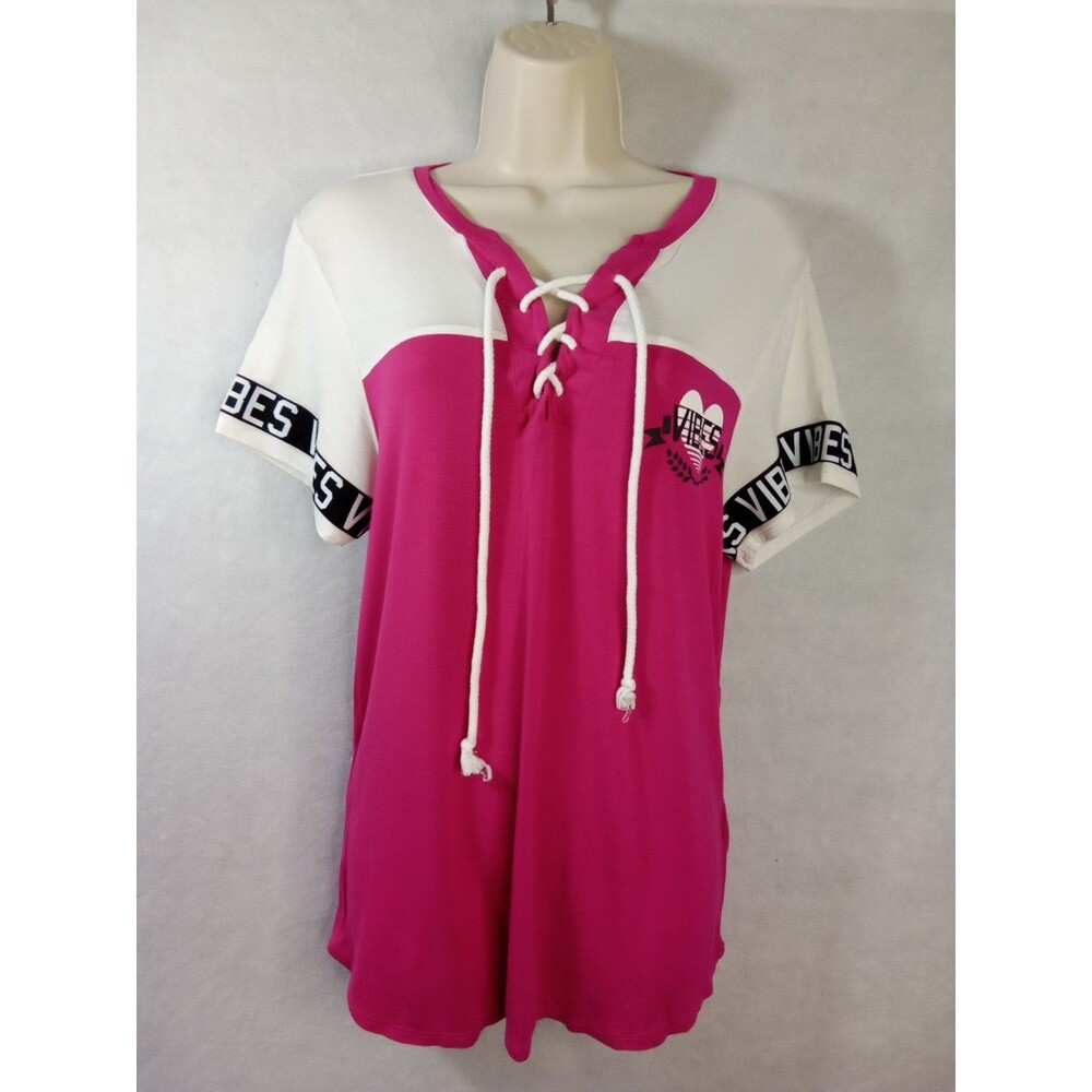 No Boundaries Womens Pink White Colorblock Lace Up Vibes Heart Graphic Tee LG